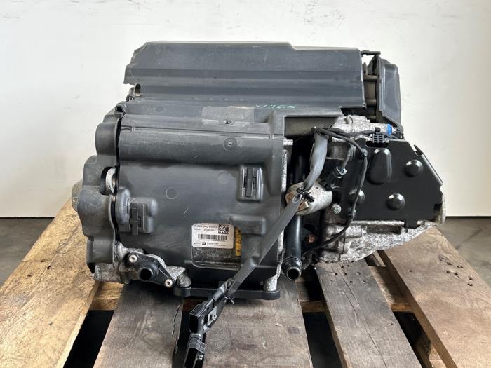 Elektromotor Elektro-Auto Mercedes EQC