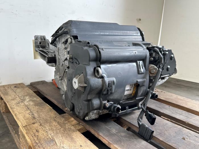 Elektromotor Elektro-Auto Mercedes EQC