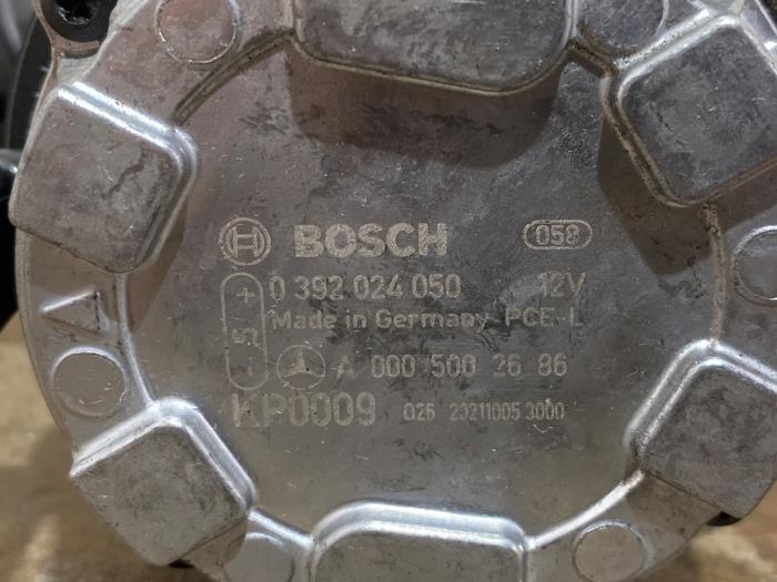 Pompa wodna Mercedes EQA