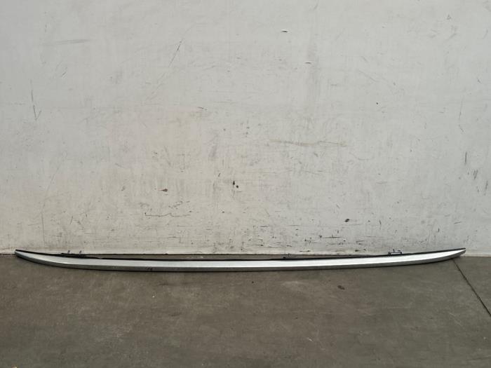 Dakrail links Mercedes GLA