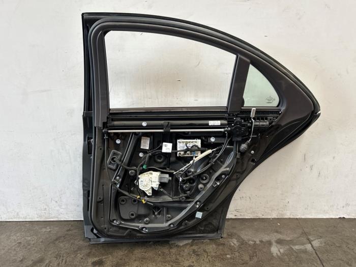 Puerta de 4 puertas derecha detrás Mercedes S-Klasse