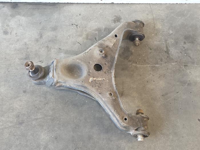 Bras de suspension avant droit Mercedes Sprinter