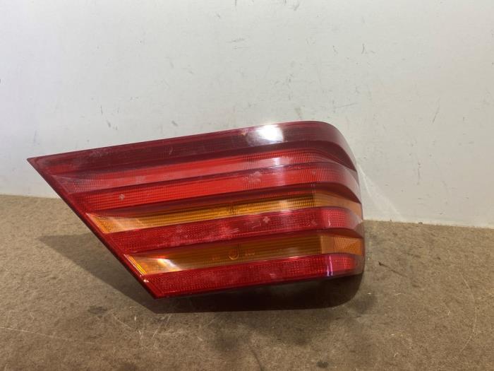 Klosz tylnego swiatla pozycyjnego lewego Mercedes 260SE-600SEL