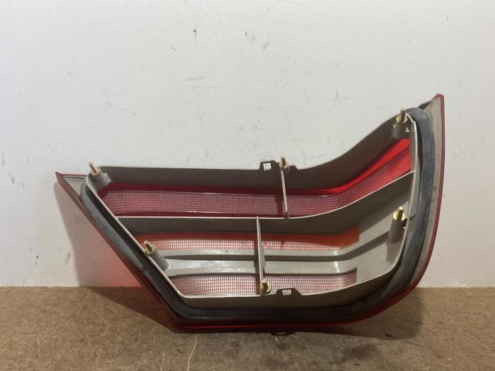 Vitre feu arrière droit Mercedes 260SE-600SEL