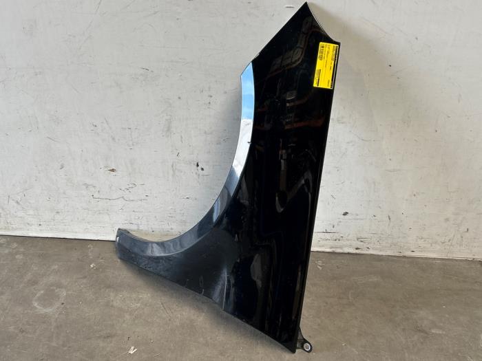 Front wing, left Mercedes B-Klasse