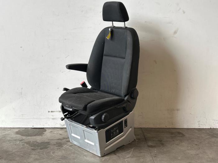 Stoel links Mercedes Sprinter