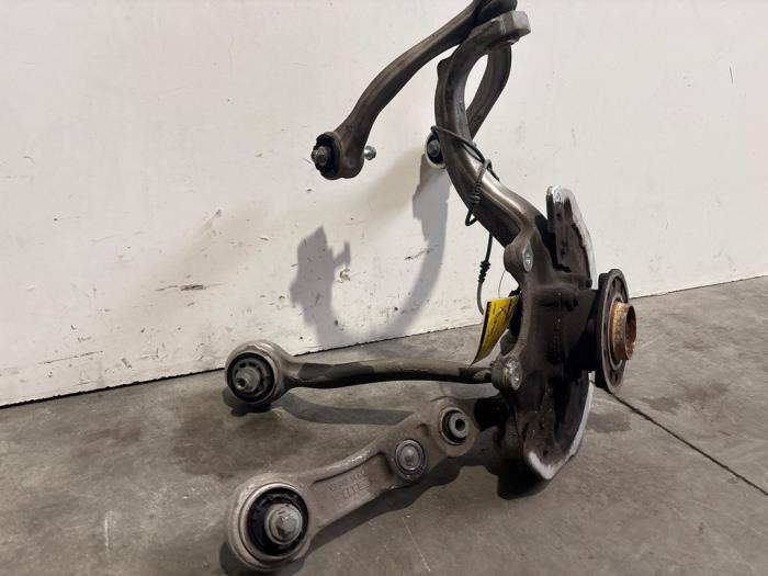 Knuckle, front right Mercedes C-Klasse
