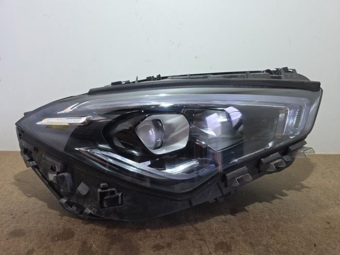Koplamp rechts Mercedes CLA