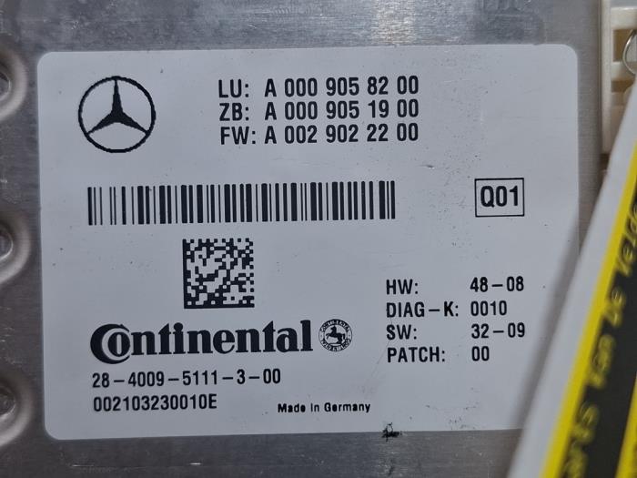 Caméra avant Mercedes S-Klasse