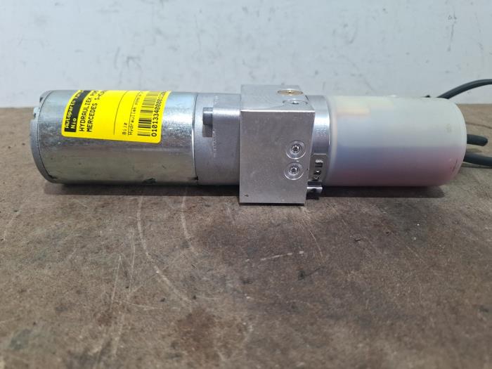 Pompe hydraulique Mercedes S-Klasse