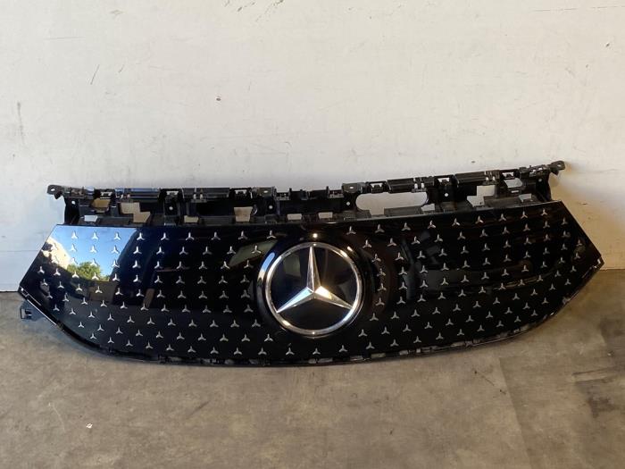 Grille Mercedes EQB