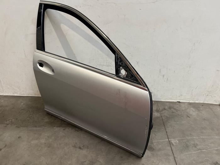 Puerta de 4 puertas derecha detrás Mercedes S-Klasse
