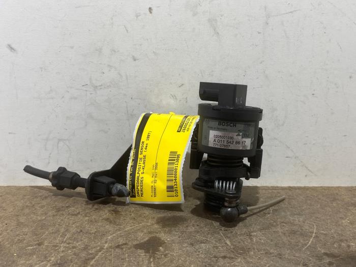 Throttle pedal position sensor Mercedes S-Klasse