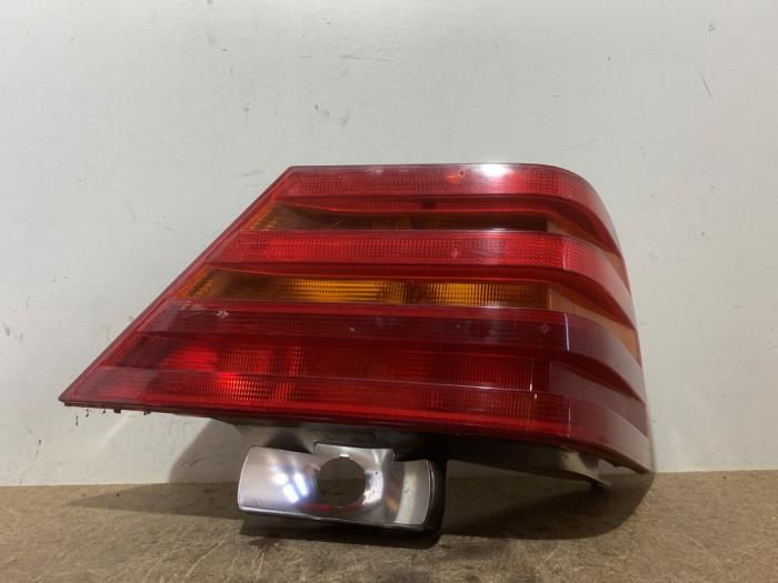 Feu arrière droit Mercedes 260SE-600SEL