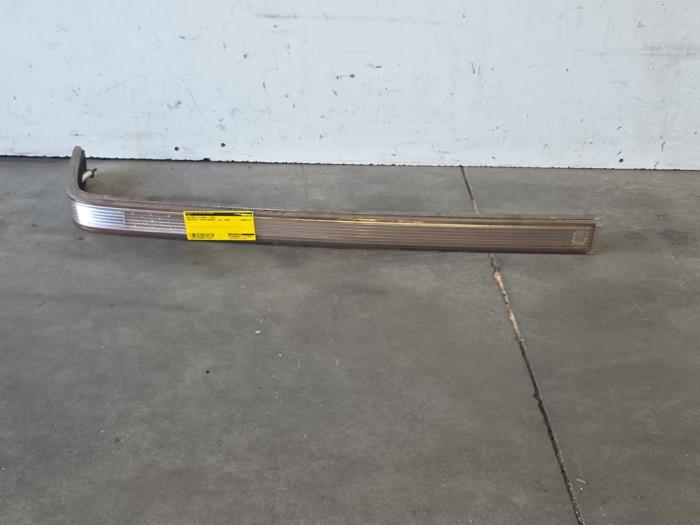 Achterlichtrand links Mercedes 260SE-600SEL