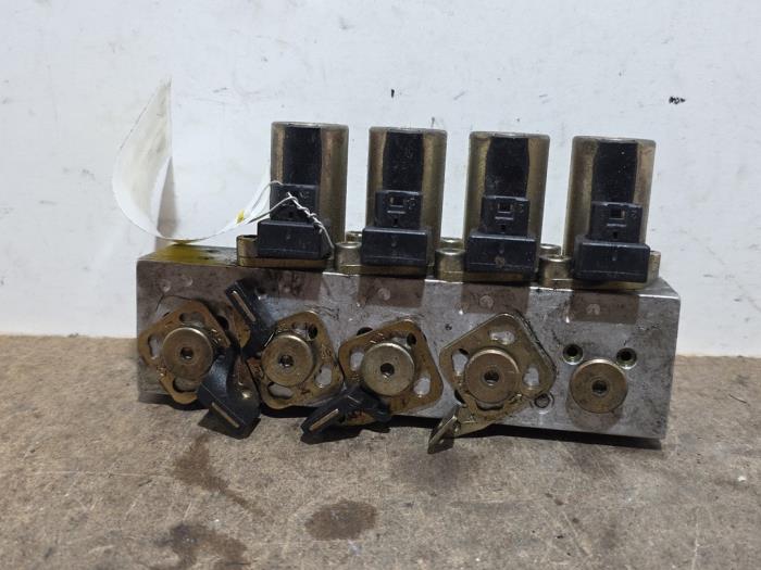 Hydraulic valve unit Mercedes SL