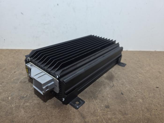 Radio versterker Mercedes 260SE-600SEL