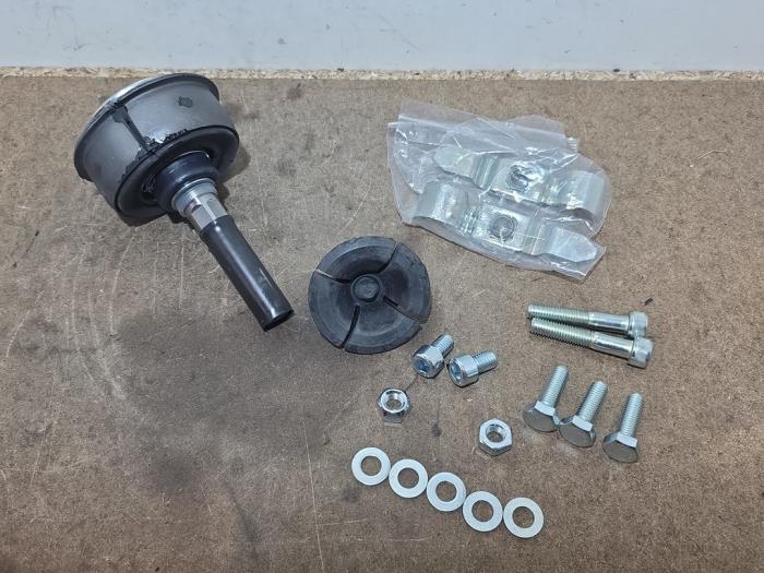 Zestaw naprawczy osi napedowej Mercedes 260SE-600SEL