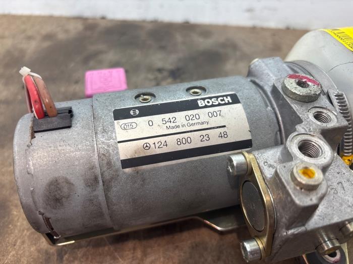 Hydrauliek pomp Mercedes SL