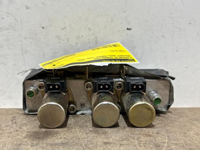 Bloc soupapes hydraulique Mercedes 280SL-500SLC