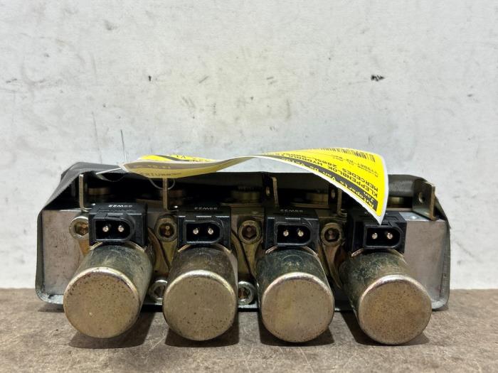 Ventilblock hydraulisch Mercedes 280SL-500SLC