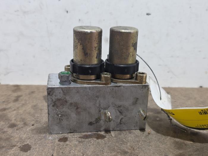 Bloque de válvulas hidráulico Mercedes SL