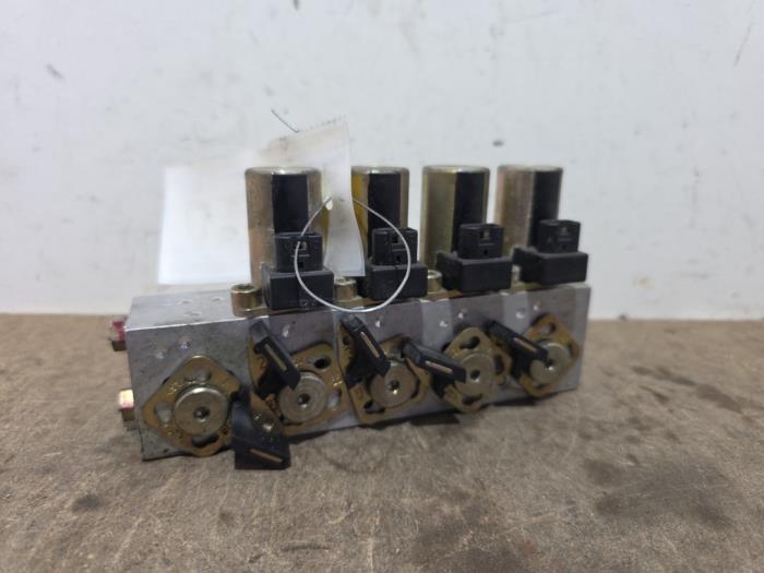 Hydraulic valve unit Mercedes SL