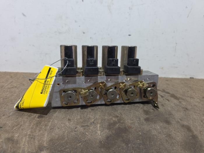 Hydraulic valve unit Mercedes SL