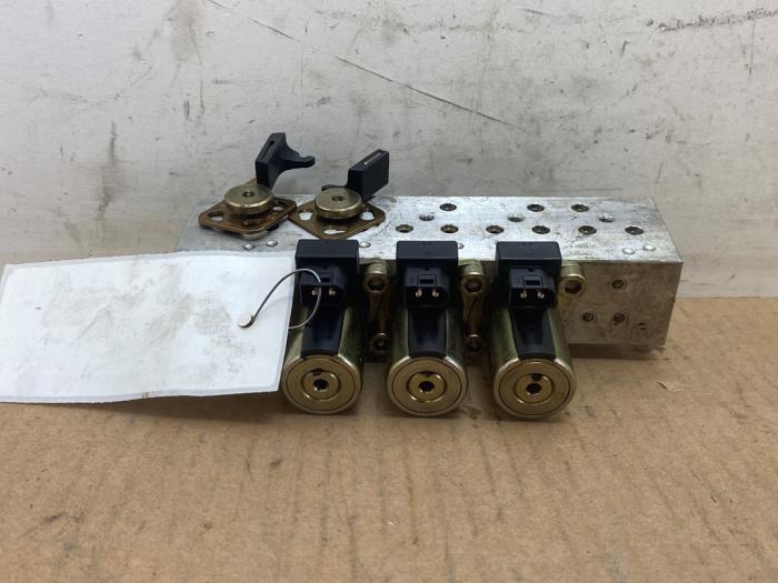 Ventilblock hydraulisch Mercedes SL