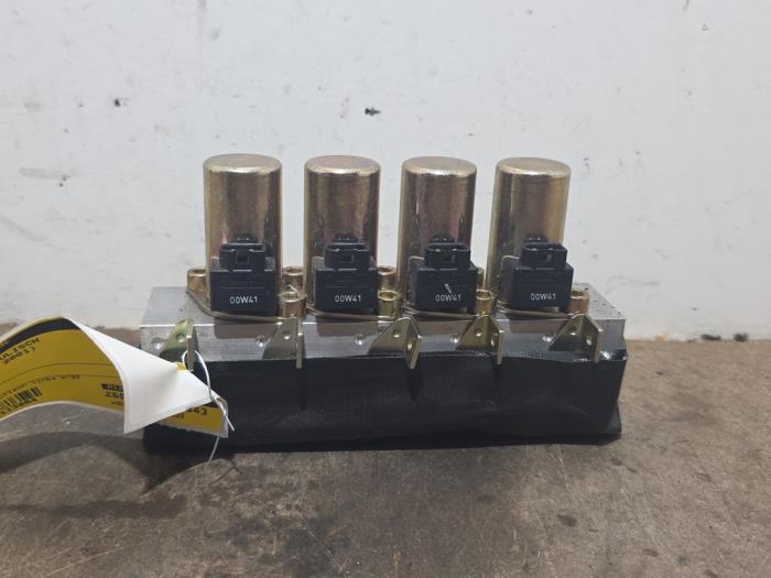 Hydraulic valve unit Mercedes SL