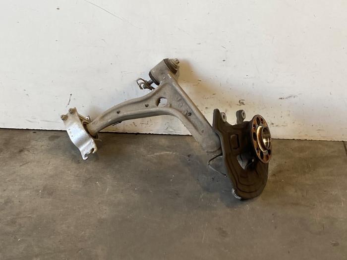 Mangueta de dirección izquierda delante Mercedes B-Klasse