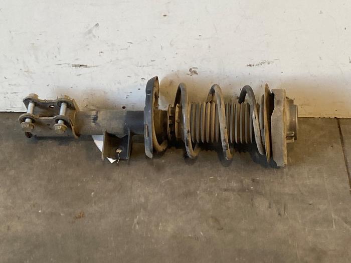 Front shock absorber, right Mercedes B-Klasse