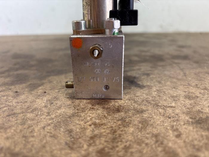 Hydraulic valve unit Mercedes SL