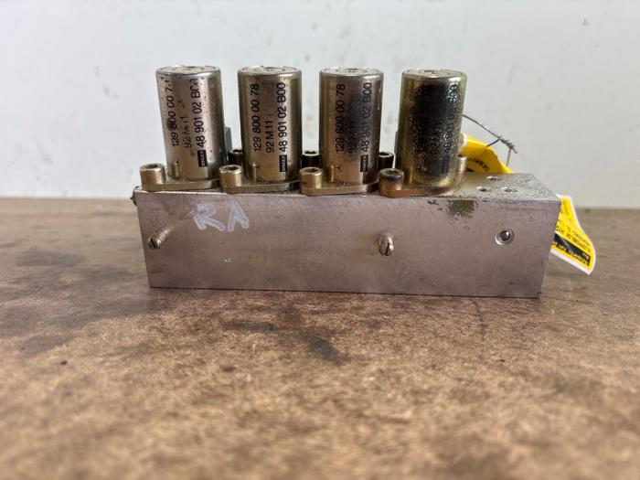 Hydraulic valve unit Mercedes SL