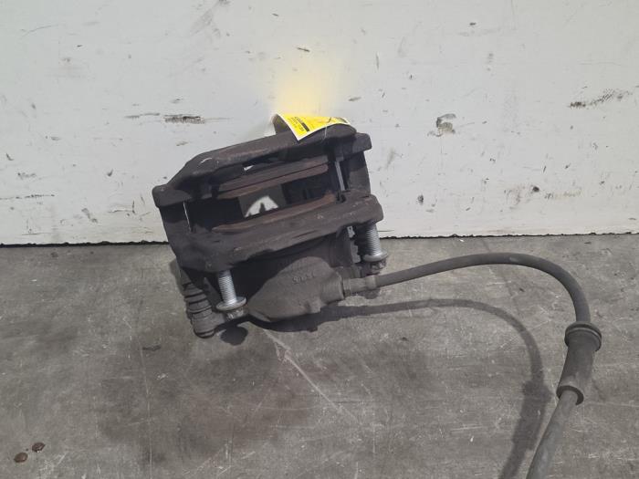 Etrier de frein (pince) avant gauche Mercedes B-Klasse