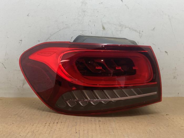 Rücklicht links Mercedes GLA