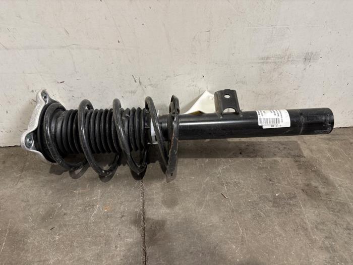 Fronts shock absorber, left Mercedes GLA