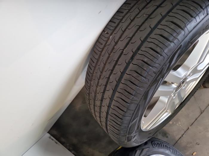 Sportfelgensatz + Reifen Mercedes GLA