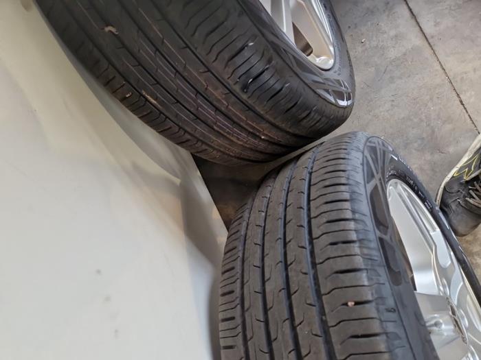Sportfelgensatz + Reifen Mercedes GLA