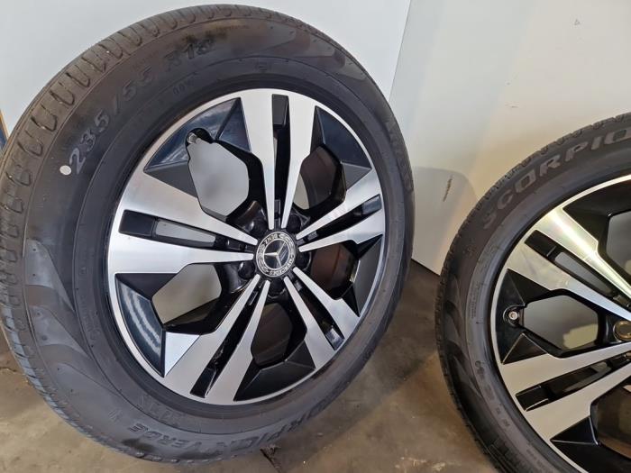 Zestaw felg sportowych + opony Mercedes GLA