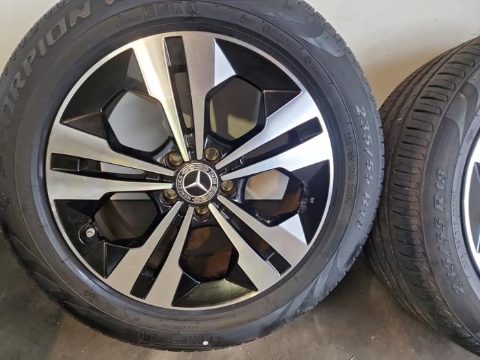 Zestaw felg sportowych + opony Mercedes GLA