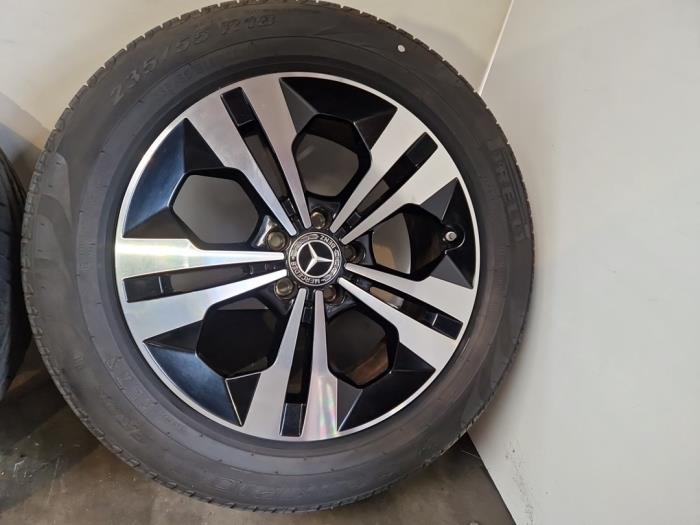 Zestaw felg sportowych + opony Mercedes GLA