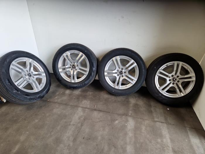 Jeu de jantes sport + pneus Mercedes GLB-Klasse