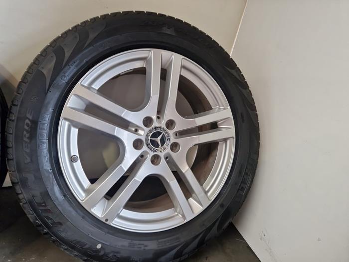 Zestaw felg sportowych + opony Mercedes GLB-Klasse