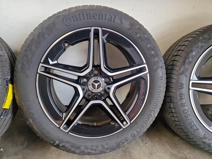 Juego de llantas deportivas + neumáticos Mercedes GLA