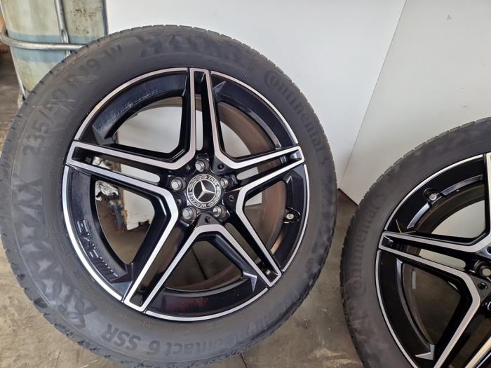 Juego de llantas deportivas + neumáticos Mercedes GLA