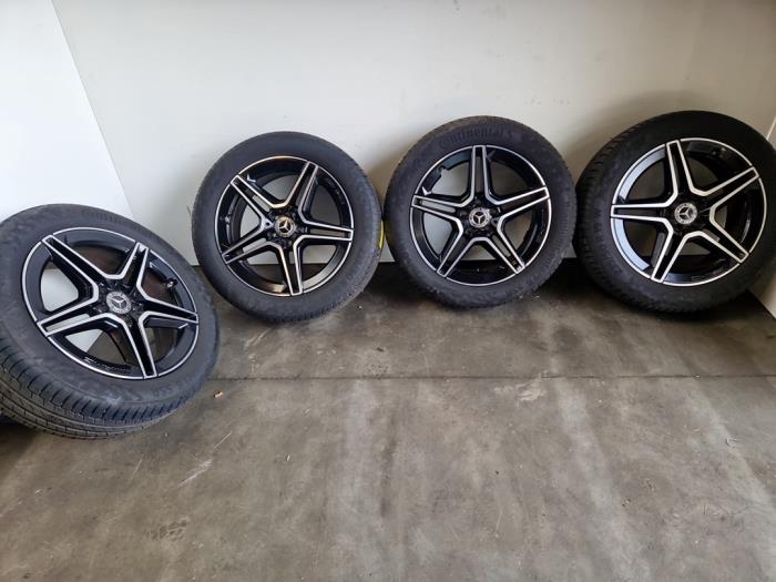 Sportfelgensatz + Reifen Mercedes GLA
