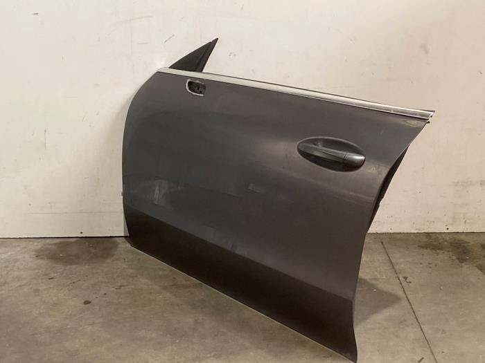 Portier 4Deurs links-voor Mercedes CLA