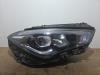 Mercedes-Benz CLA Shooting Brake (118.6) 1.3 CLA-180 Turbo 16V Koplamp links