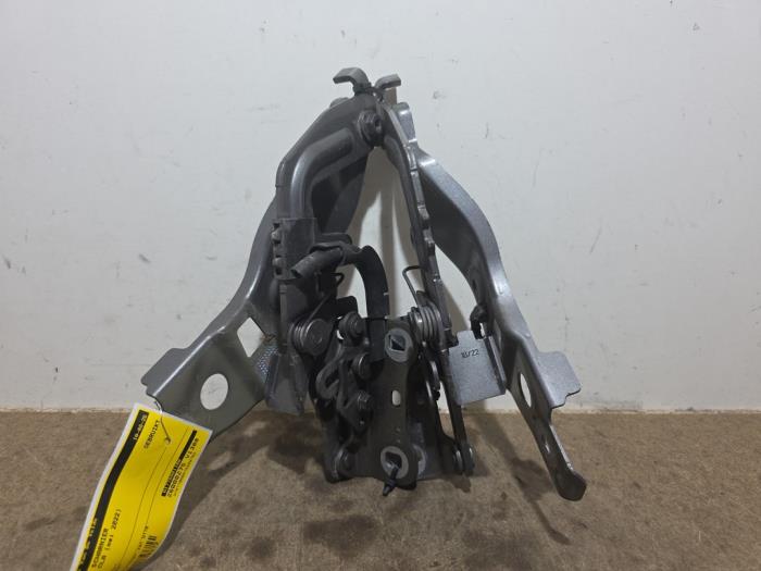 Bonnet Hinge Mercedes CLA